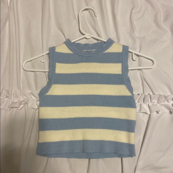 Striped cropped sweater vest - Picture 1 of 1
